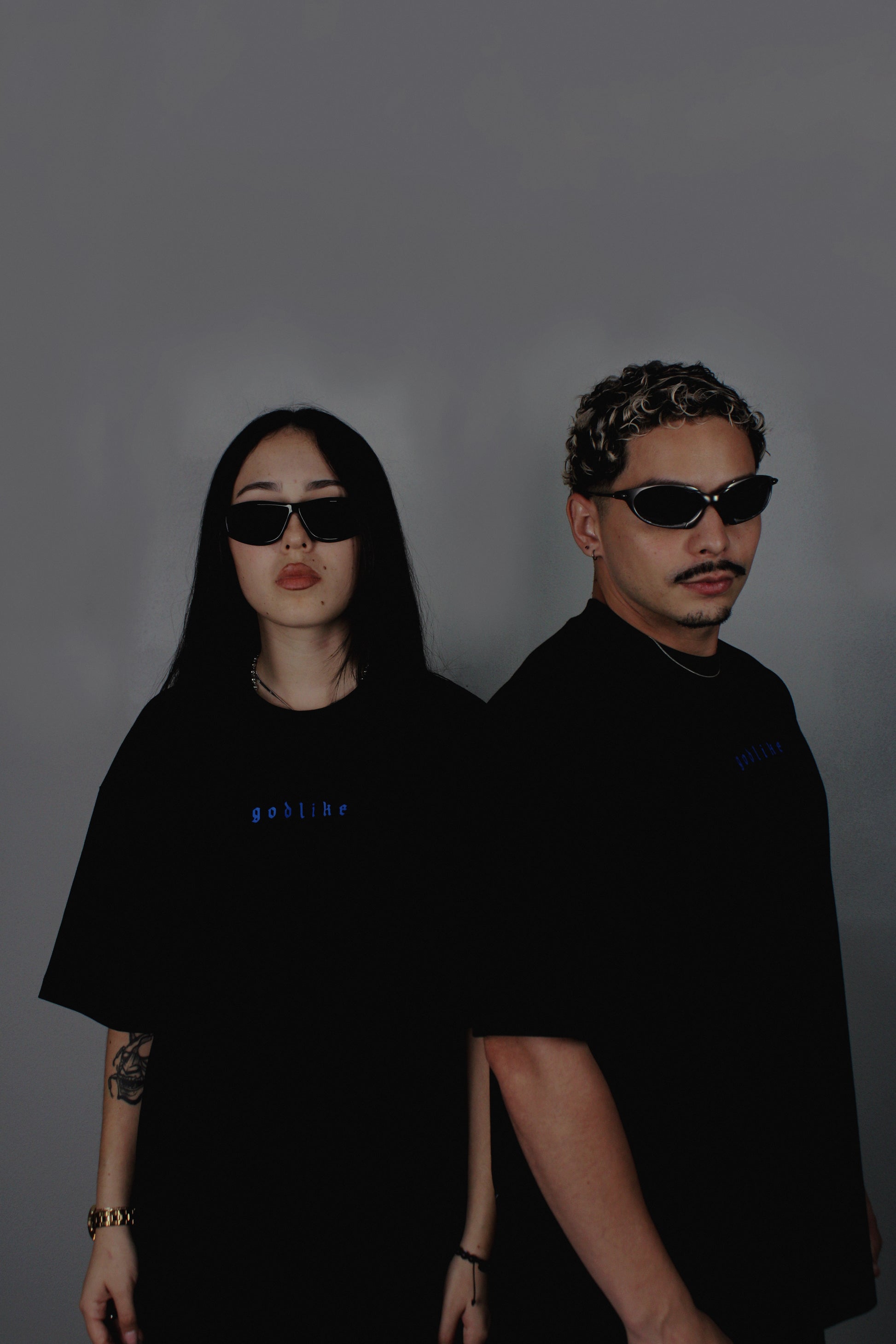 DREAMS AWAKENING OVERSIZED BLACK