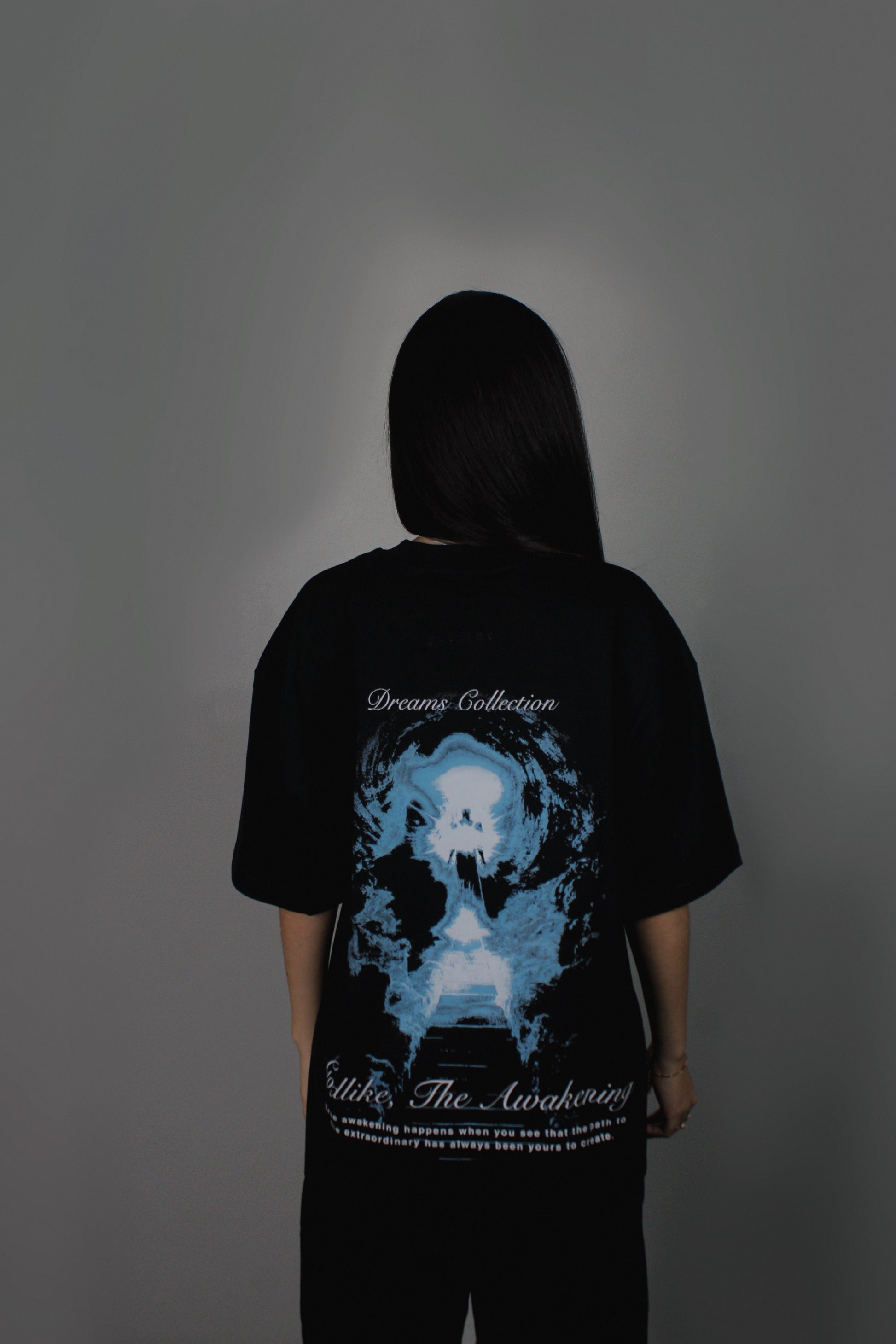 DREAMS AWAKENING OVERSIZED BLACK